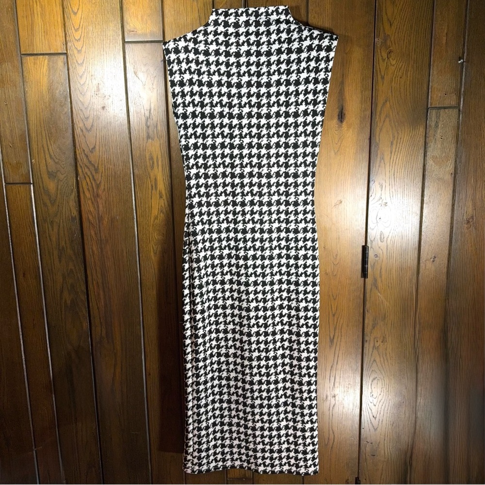 SHEIN Black and White Houndstooth Midi Mock Neck Dress (M)
